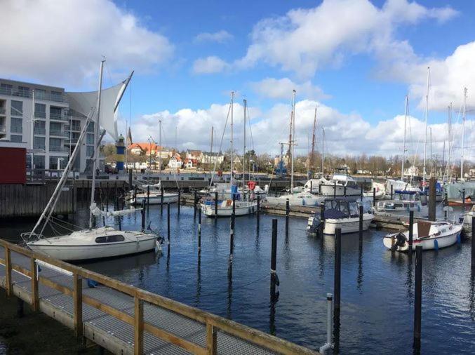 Im Bademantel An Den Strand Mit Terrasse Eckernförde Εξωτερικό φωτογραφία